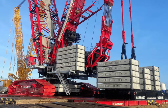 Mammoet acquires LR12500 Crawler Crane to advance construction technologies